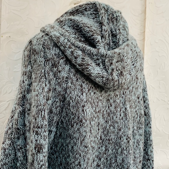 BCDG MAXAZRIA Hooded Cape cozy Poncho Sweater - Picture 6 of 7